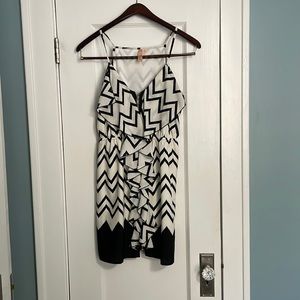 Francesca's Black & White Dress size M
